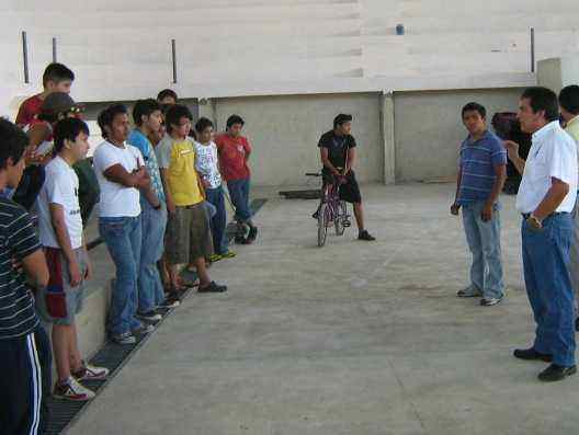 Izq.beneficiario_de_blanco_German_Quintal_y_Alfonso_Keb_Baas
